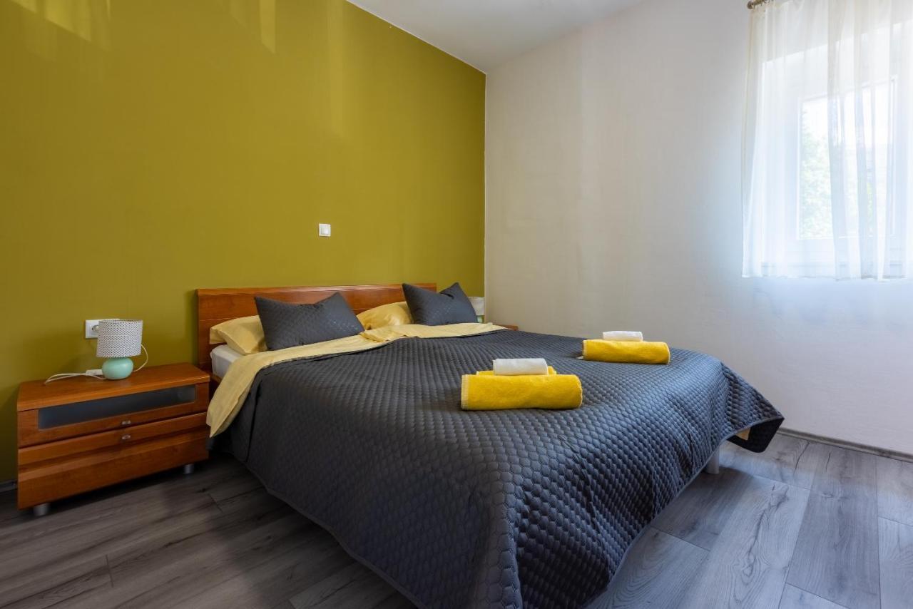 Apartman Dora ซริกเวนิซา ภายนอก รูปภาพ