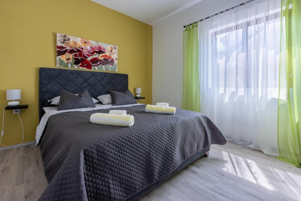 Apartman Dora ซริกเวนิซา ภายนอก รูปภาพ