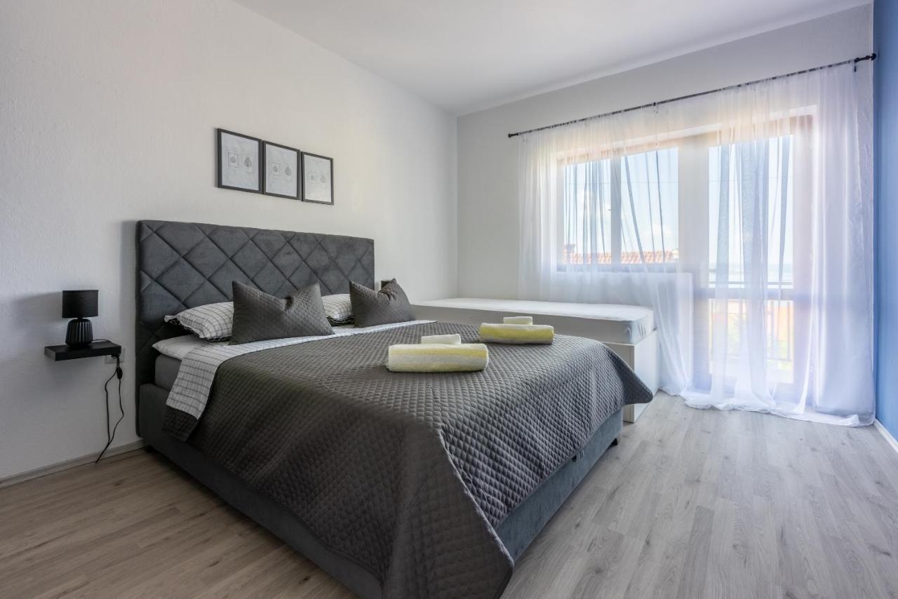 Apartman Dora ซริกเวนิซา ภายนอก รูปภาพ