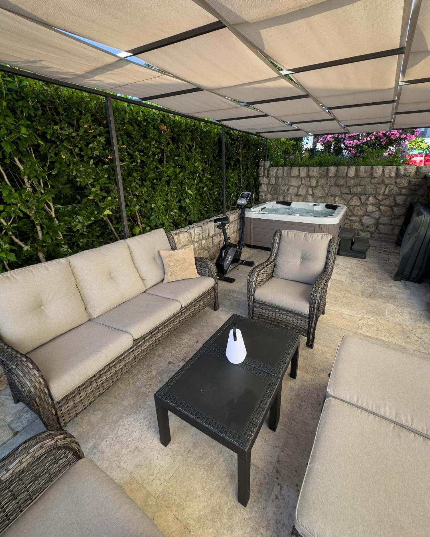 Apartman Dora ซริกเวนิซา ภายนอก รูปภาพ